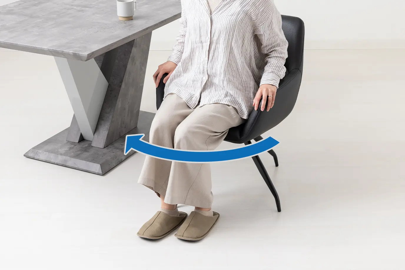 回転式ダイニングチェアの画像