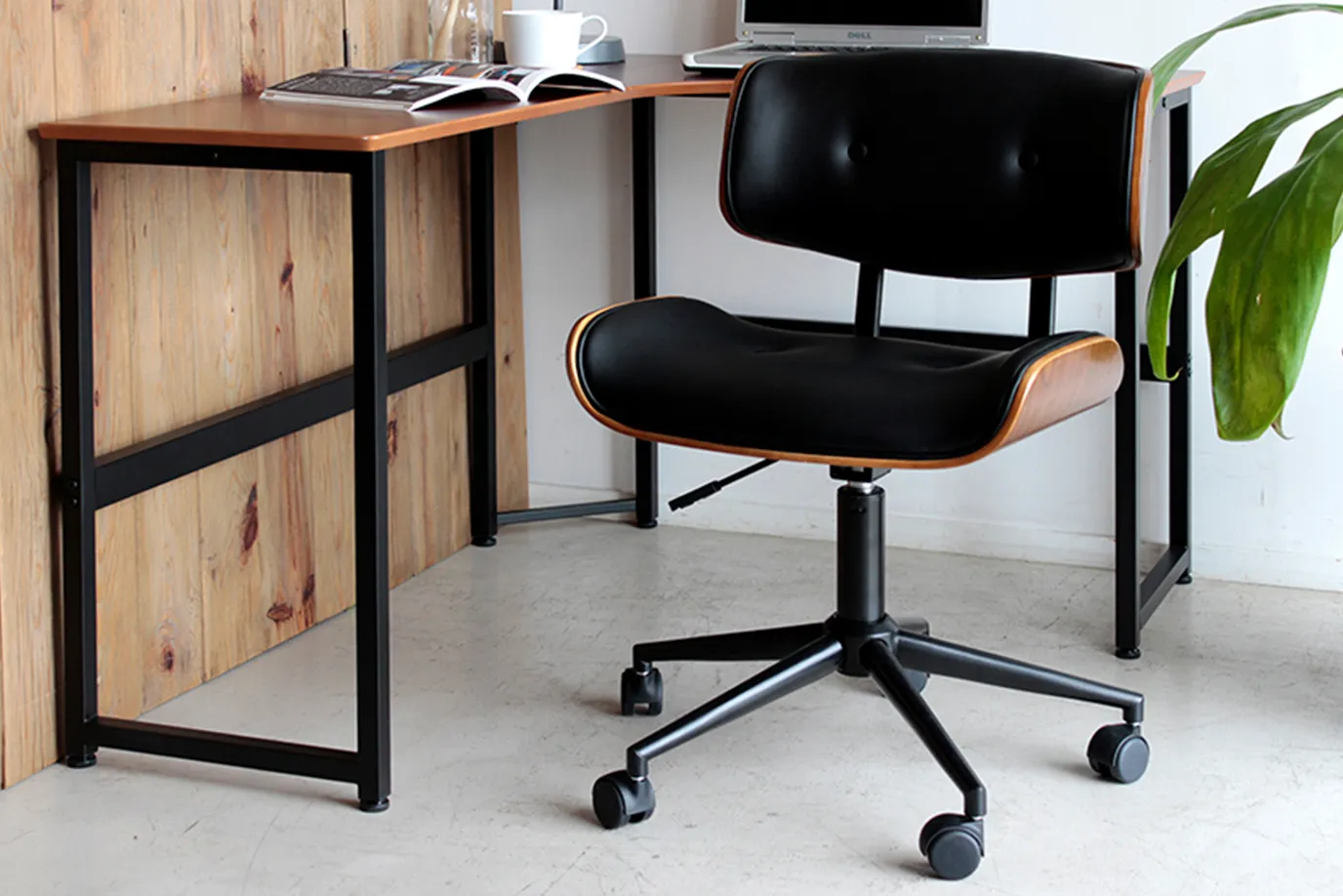 書斎の雰囲気に合う椅子を選ぶ