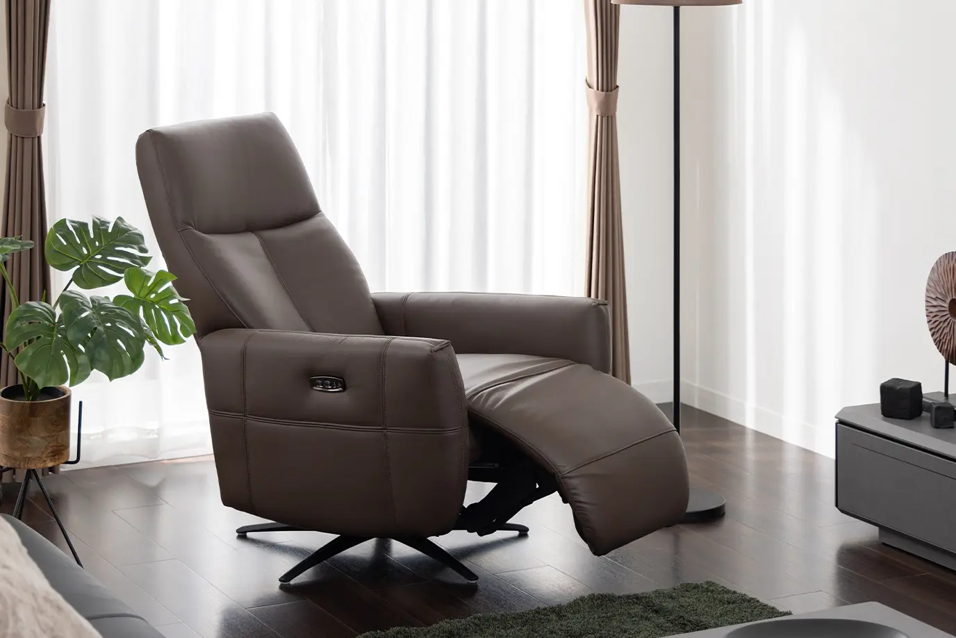 足を伸ばせるソファの選び方とおすすめ商品