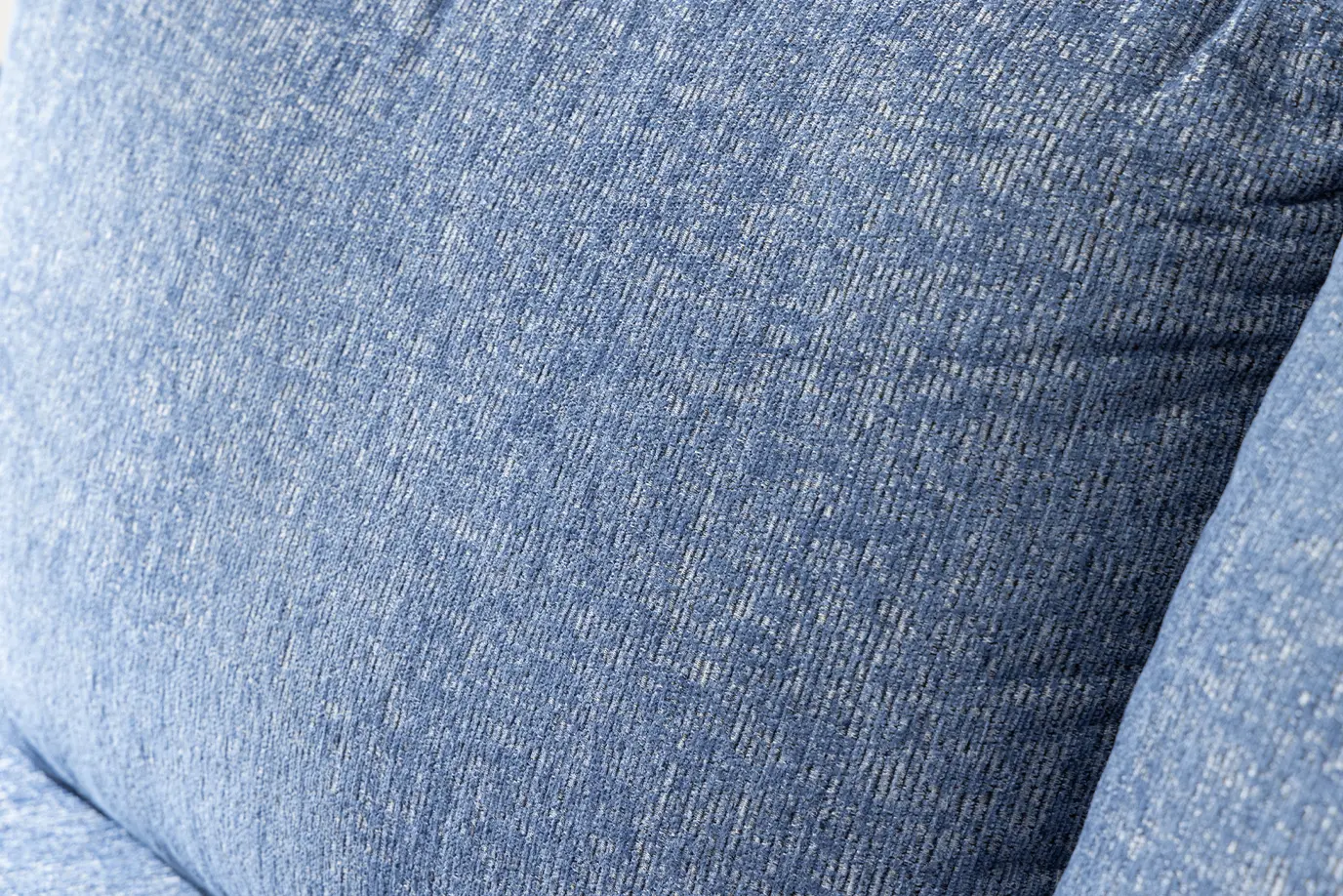 足を伸ばせるソファの選び方とおすすめ商品