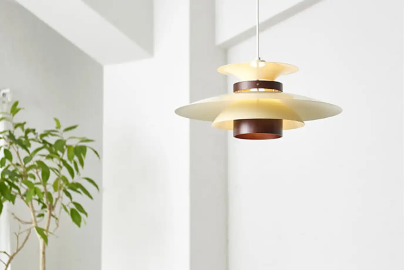 リビングを格上げするホワイトインテリア